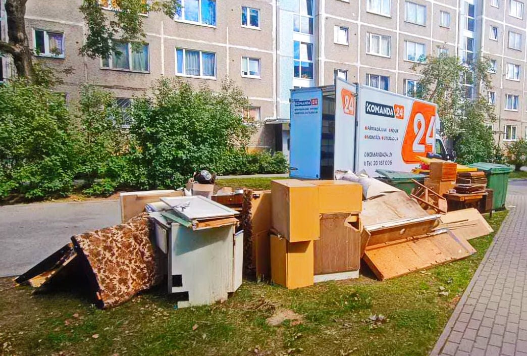 Mēbeļu izvešana, Atkritumu izvešana
